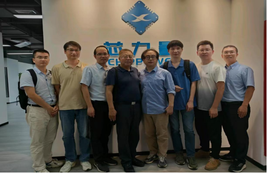 访企拓岗促就业 校友联动共发展...