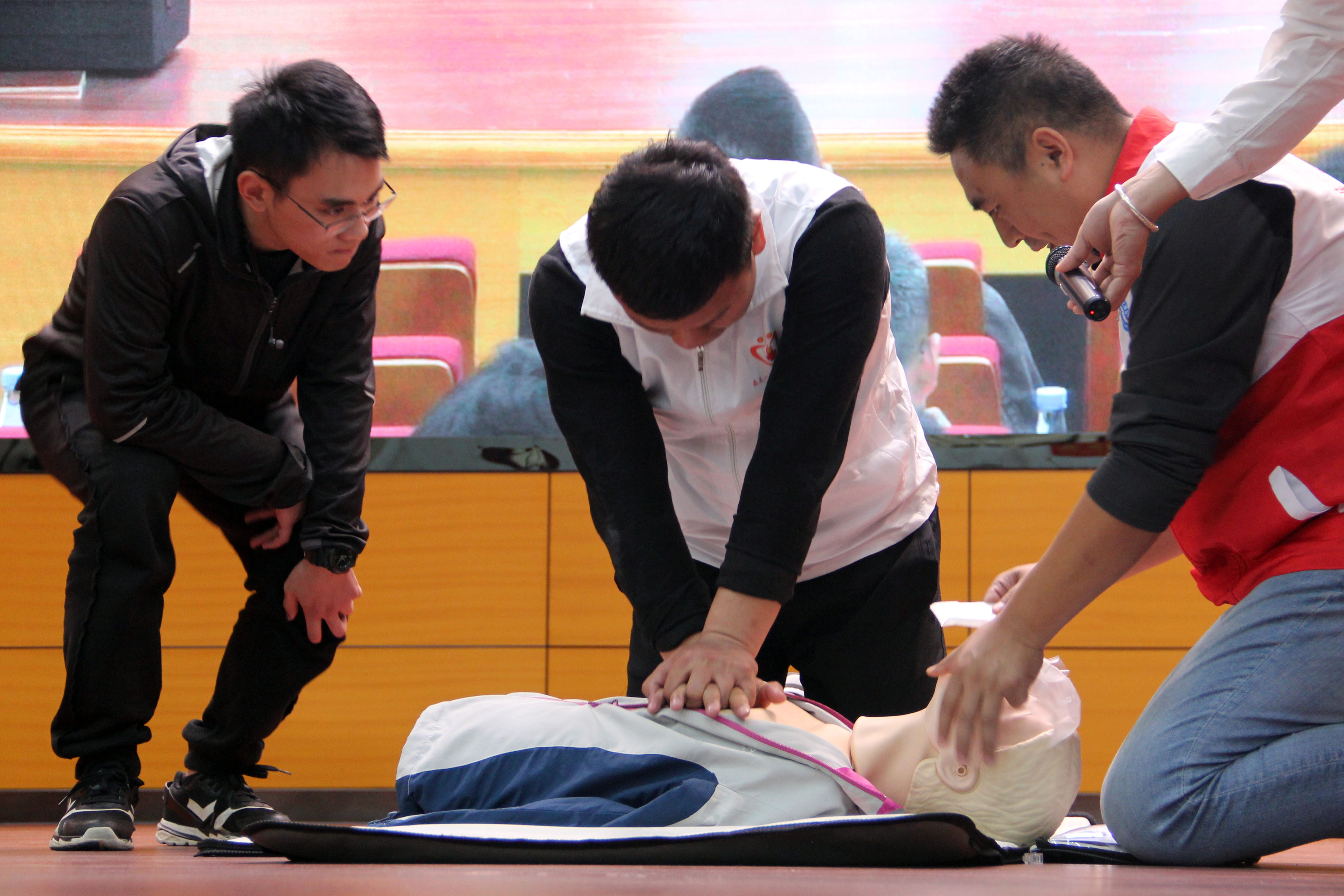 关爱生命，救在身边——春晓湖工业社区应急救护员培训活动